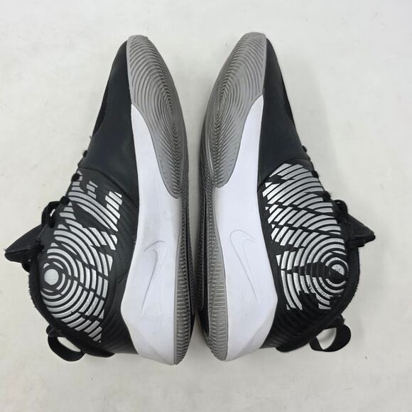 Nike Team Hustle D 9 Basketball Shoes Black White Boys Youth Size 6.5Y Sneakers - Picture 6 of 8